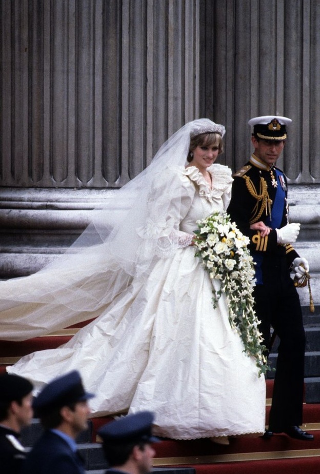  فستان زفاف الأميرة ديانا Princess Diana أميرة ويلز