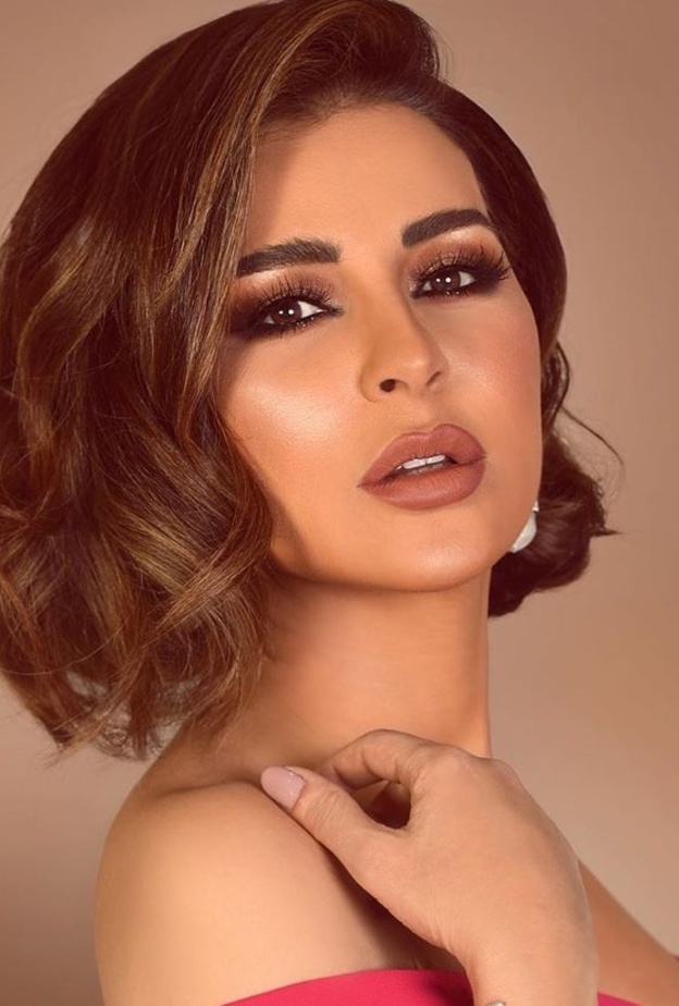 لون شعر ماغي بو غصن