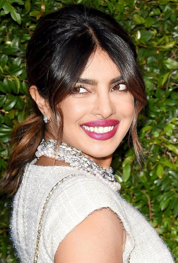 احدث احمر شفاه خريف 2020 من بريانكا شوبرا