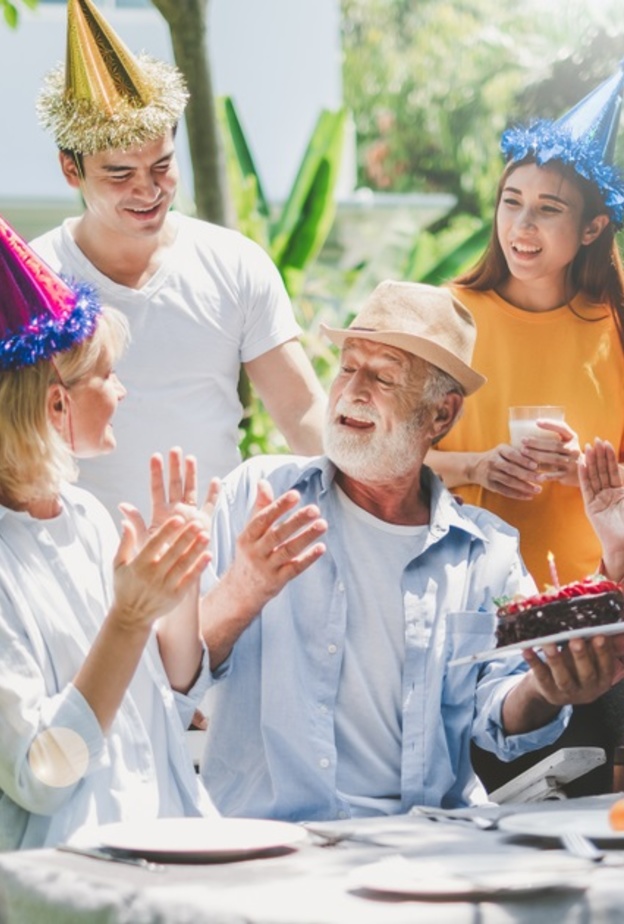 اداء اغنيات عيد الميلاد قد يزيد من انتشار كورونا