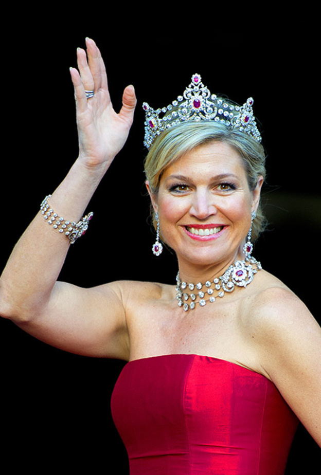  أجمل القلادات المبتكرة لملكة "الفخامة" ماكسيما