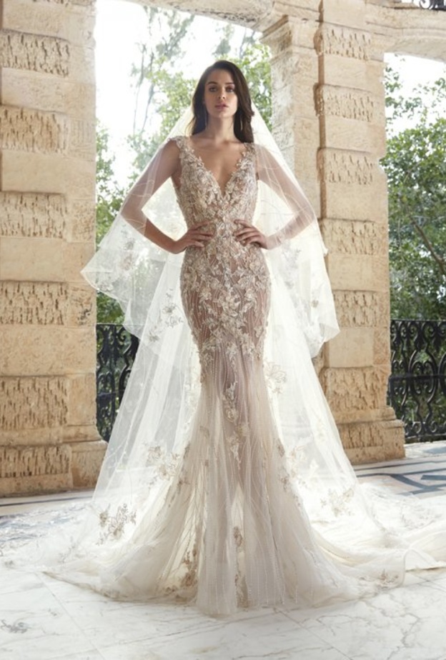 فساتين زفاف باللون الاوف وايت من demetrios