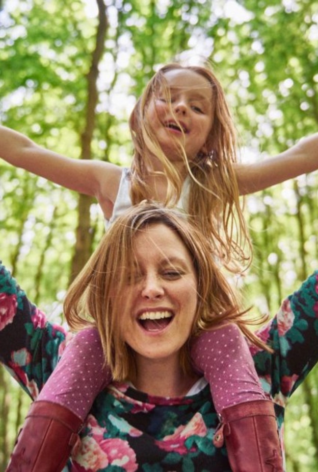 صفات امرأة برج العذراء الزوجة والام