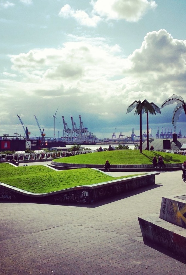 بارك فيكشن Park Fiction