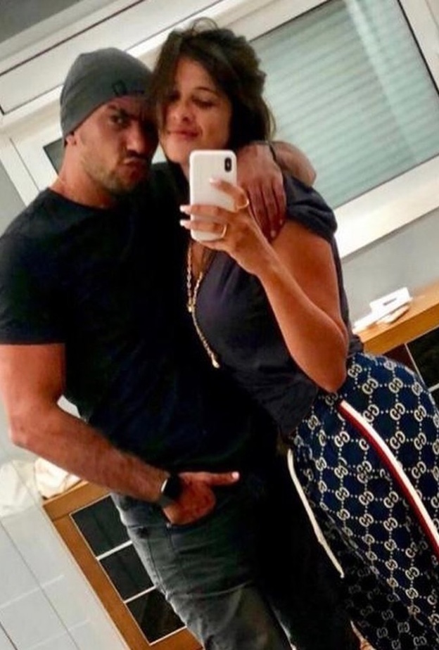 ياسمين عبد العزيز واحمد العوضي