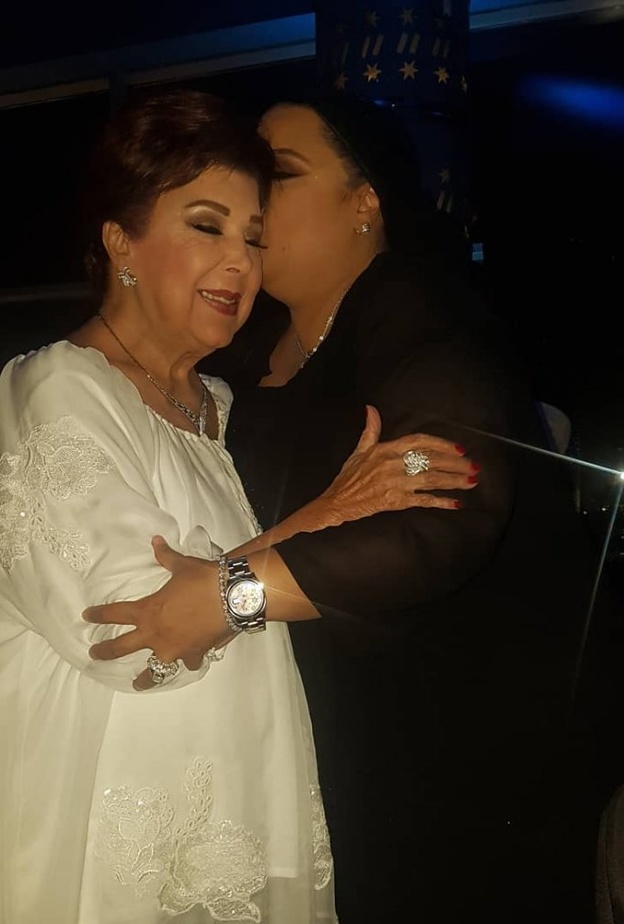 رجاء الجداوي وابنتها 