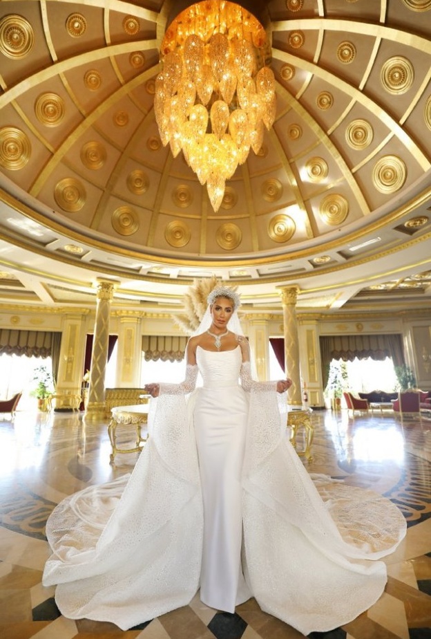  الستايلنغ نيفين سكيكي تنتقد تزيين المشاهير بالماركات