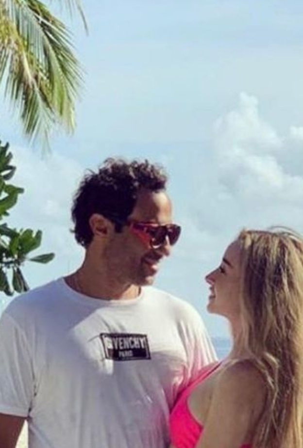 عيد زواج هنا الزاهد