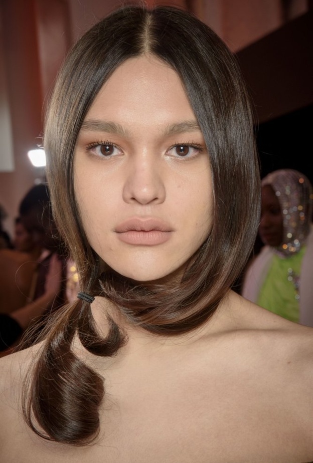 صيحات جمالية غريبة  بأسلوب area