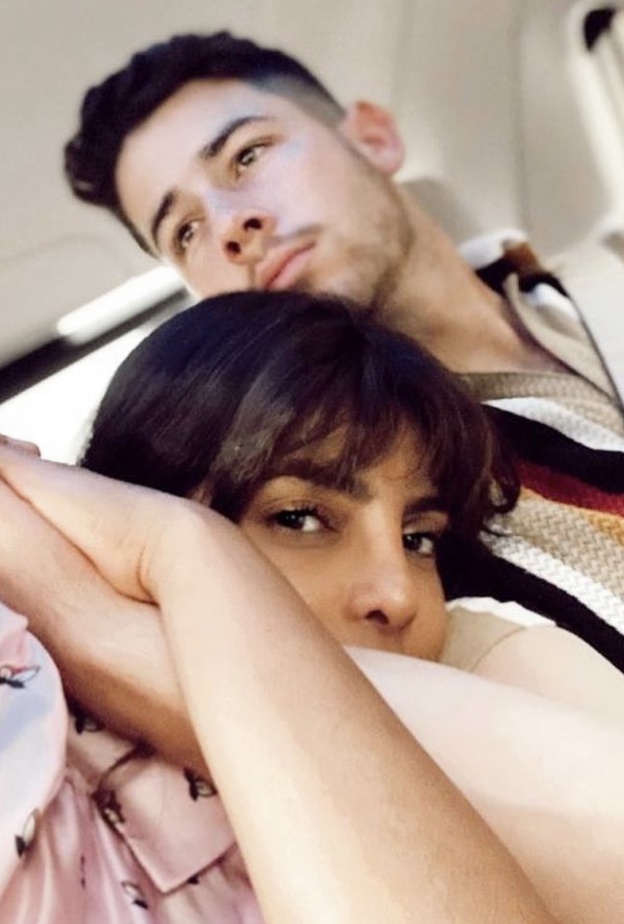 صورة لطيفة نشرتها بريانكا شوبرا برفقة زوجها نيك جوناس