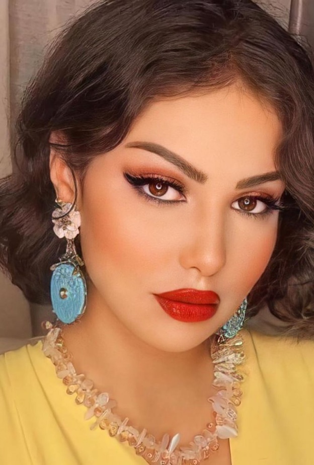  تسريحات شعر ومكياج النجمات 