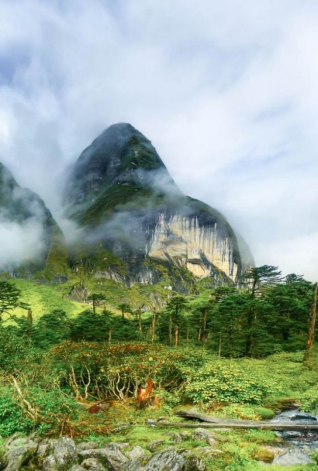  مشهد من من منتزه ماكالو بارون