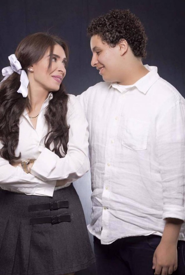 دينا ونجلها 