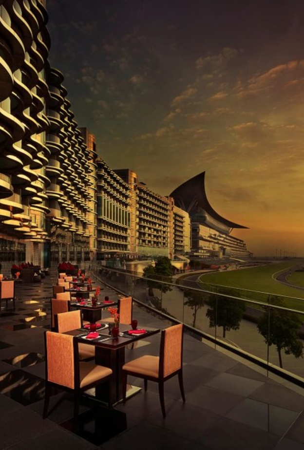 فندق The Meydan يعدكم بليلة خميس لا مثيل لها!