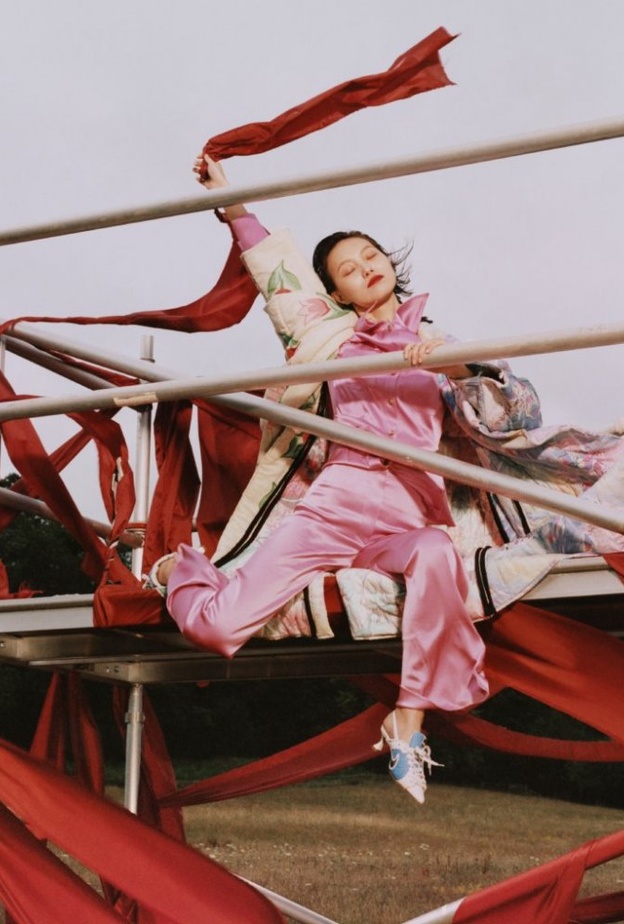 FARFETCH تطلق حملة ترويجية عالمية وتكشف عن الهوية الجديدة لعلامتها التجارية