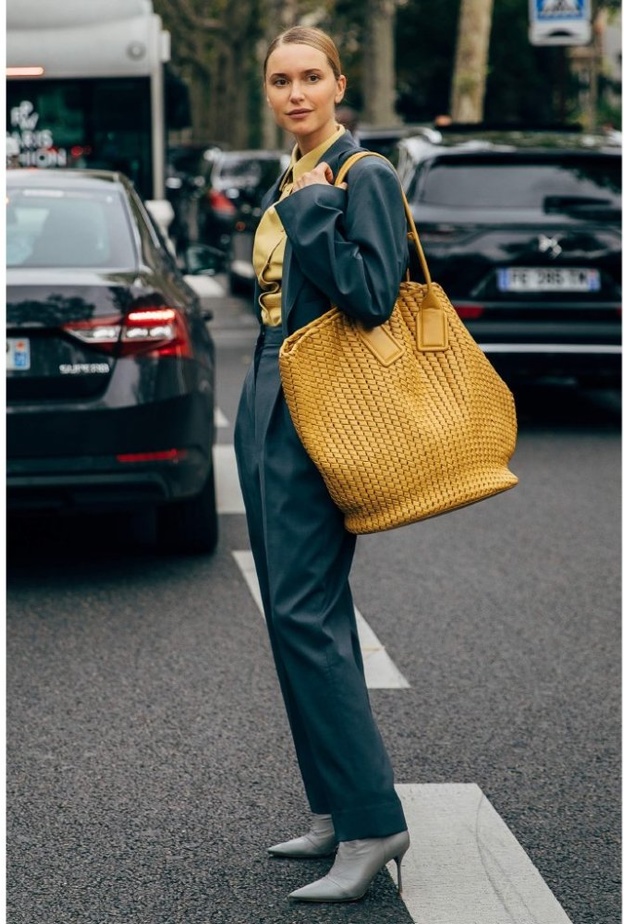 الحقائب الكبيرة عملية وتتسع لجميع احتياجات اليوم.