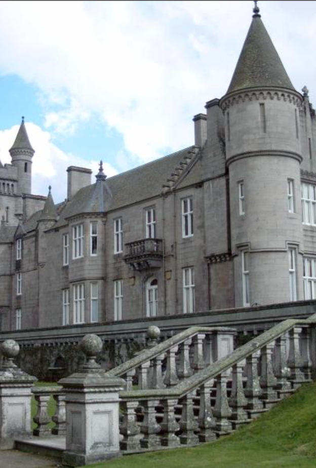 تعرفوا على أجمل بيوت العائلة المالكة البريطانية في أيام العطلات