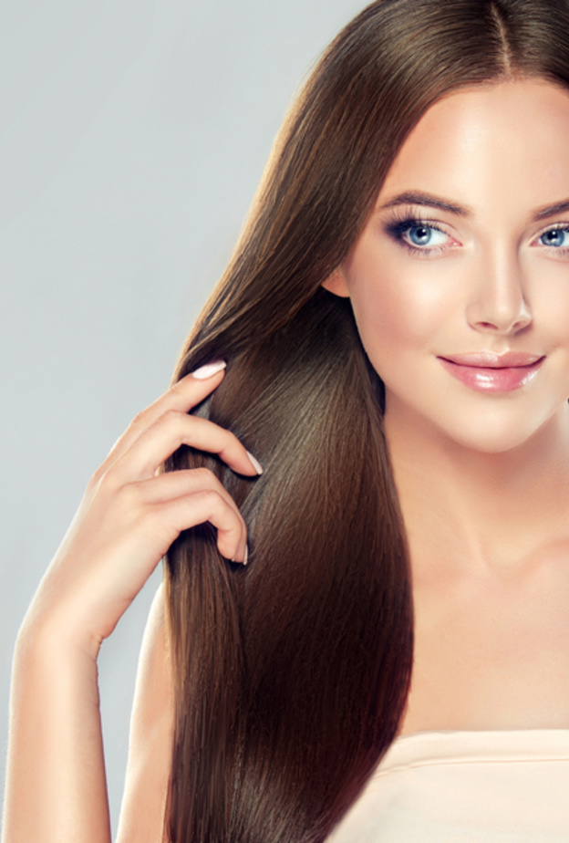 خلطات طبيعية من العسل وزيت الزيتون يجعل شعرك لامعاً وصحياً