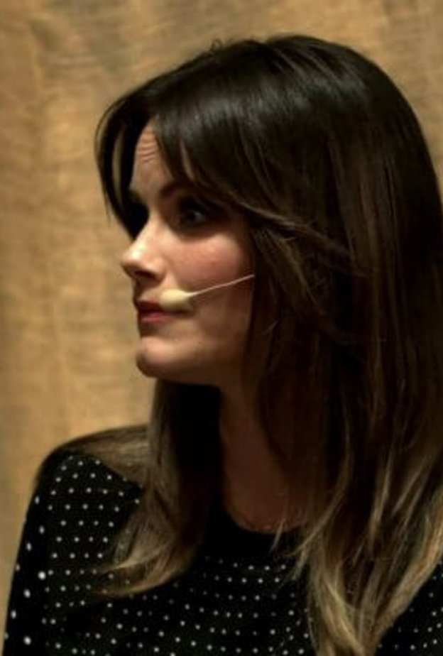 الأميرة صوفيا بأزياء MAX MARA