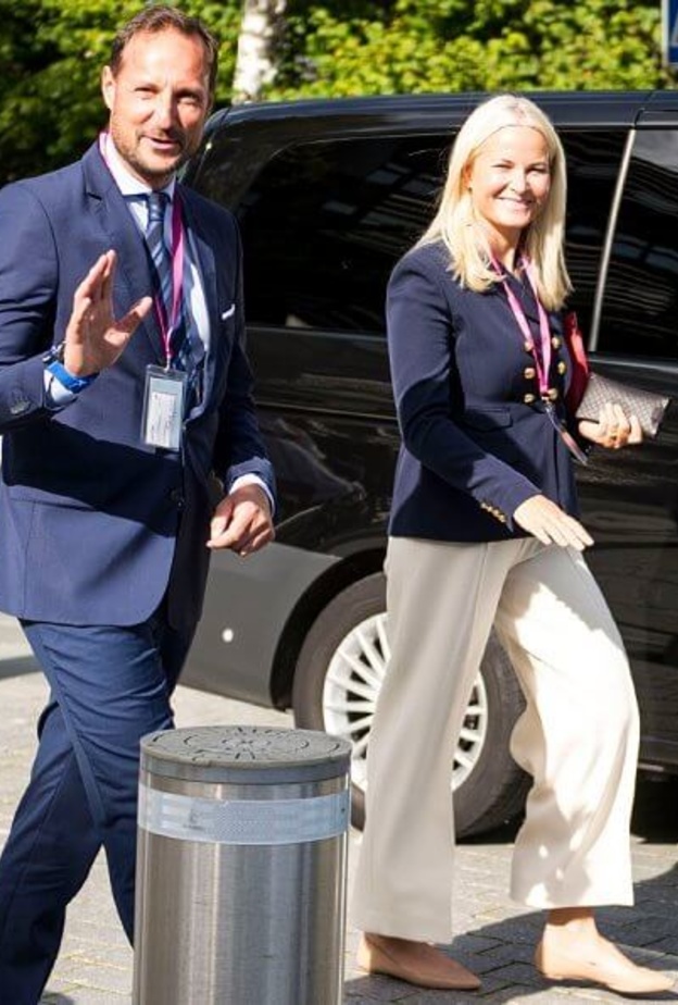 ولي عهد النرويج وزوجته