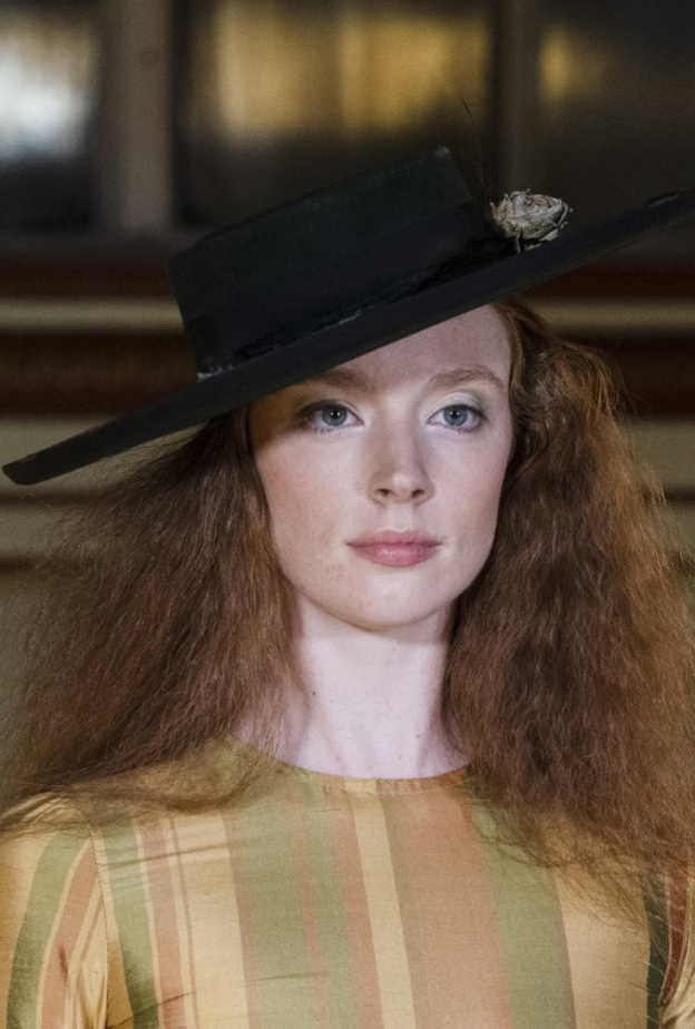 صيحات جمالية لربيع 2020 مع المكياج الفضي من دار Prophetik