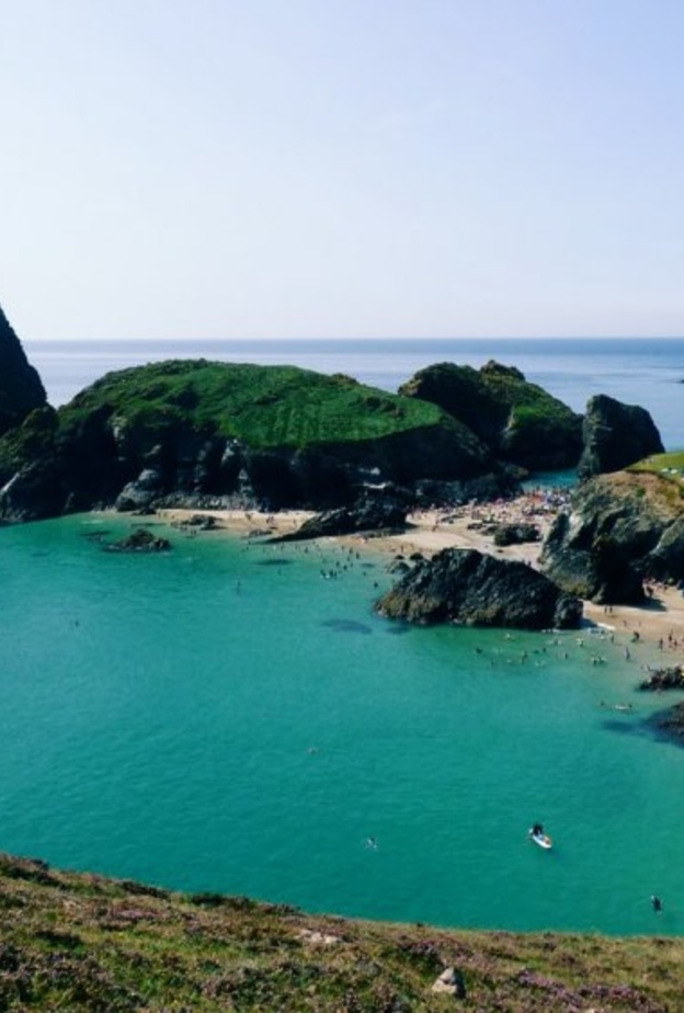 خليج كاينانس كوف Kynance Cove، كورنوال-Elektra Klimi