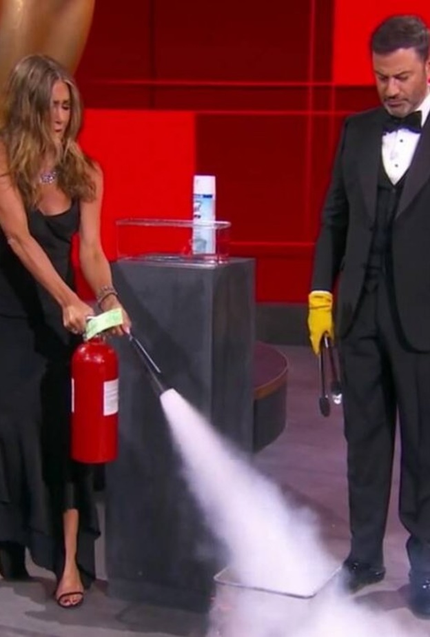 جينيفر أنستون