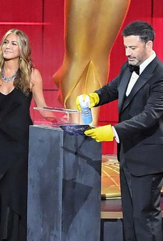 جينيفر أنستون