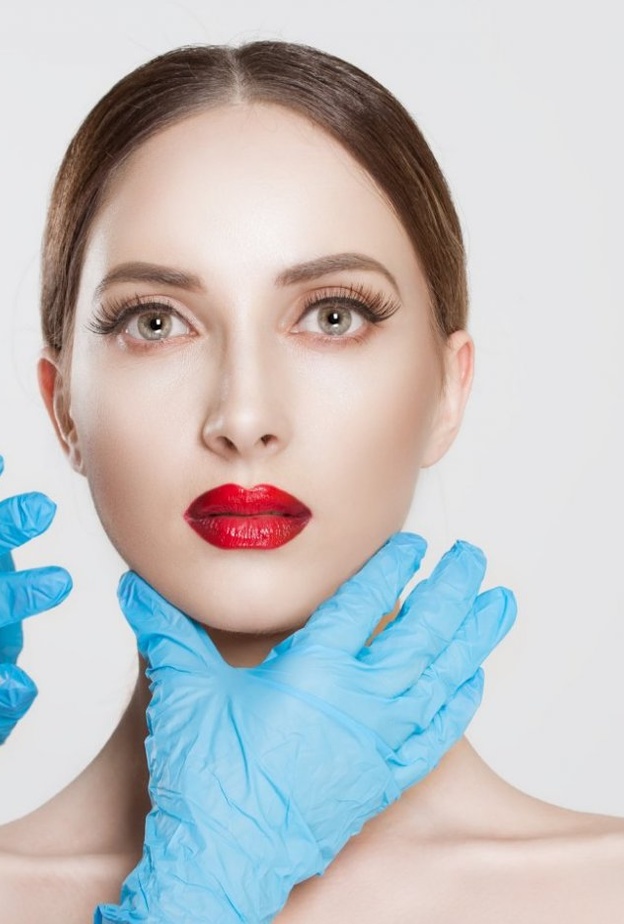  طريقة استخدام تقنية الالترافورمر لعلاج الذقن المزدوجة