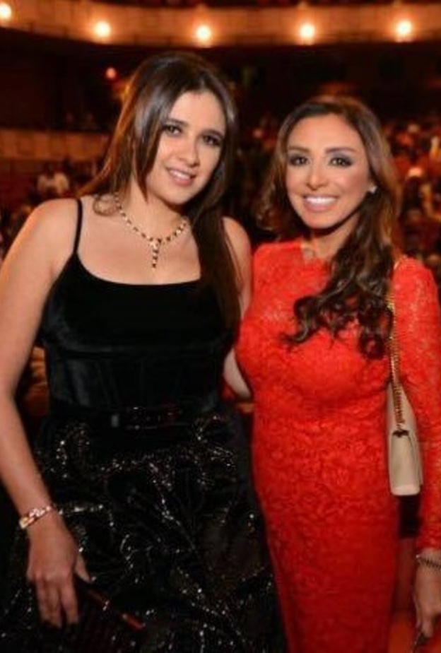 انغام وياسمين عبد العزيز