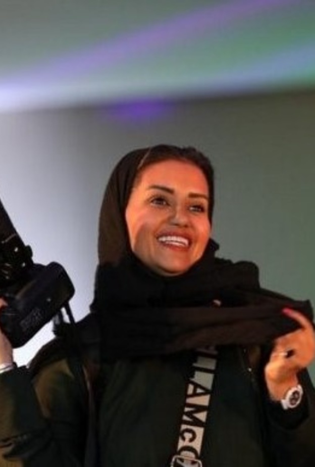 المصورة السعودية أماني القحطاني تحصد الميدالية الذهبية في مسابقة بنين الدولية