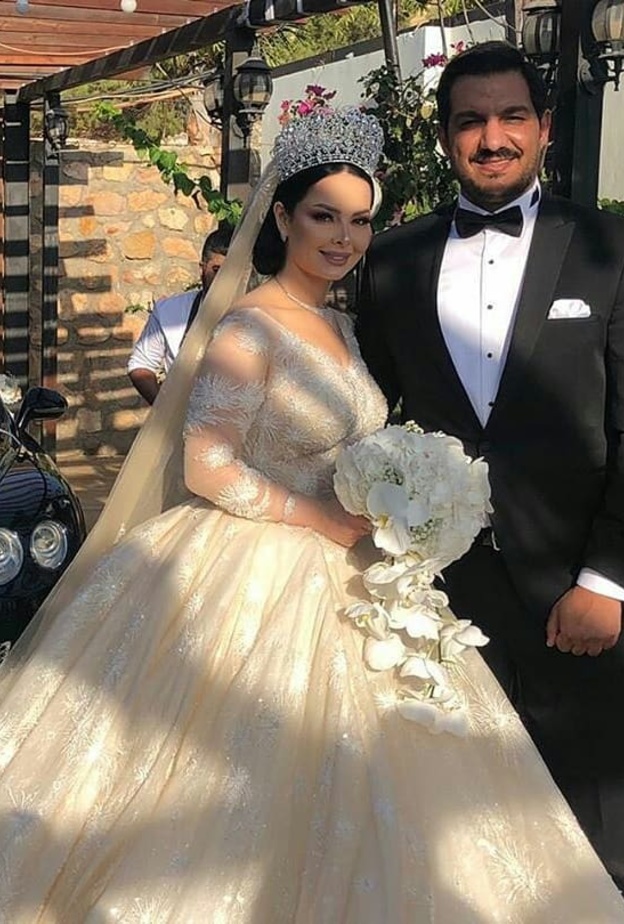 ديانا كرزون في شهر العسل