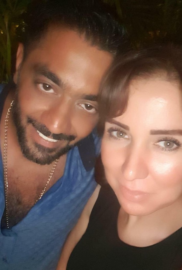  أحمد فلوكس يعود لزوجته الاولى