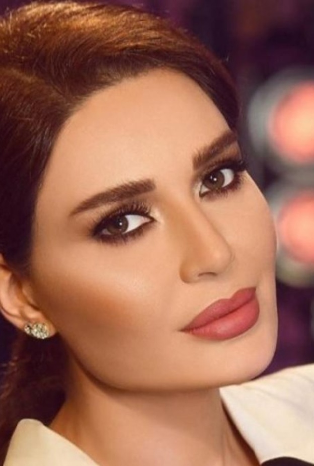  مكياج سموكي بني من وحي سيرين عبد النور