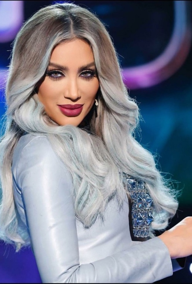 الوان صبغات شعر جريئة مستوحاة من اطلالات النجمات العرب