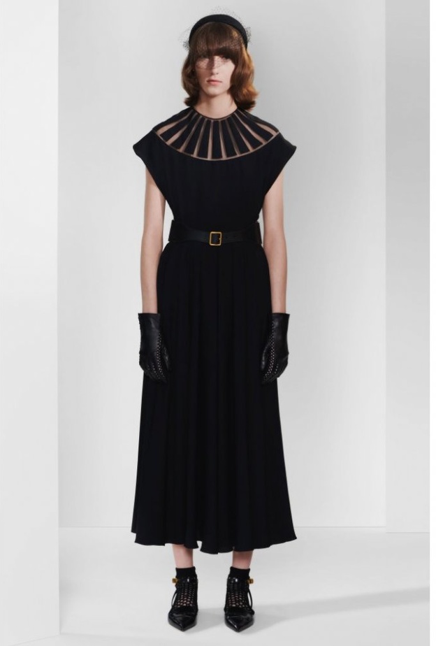  فستان أسود ماكسي من Christian Dior