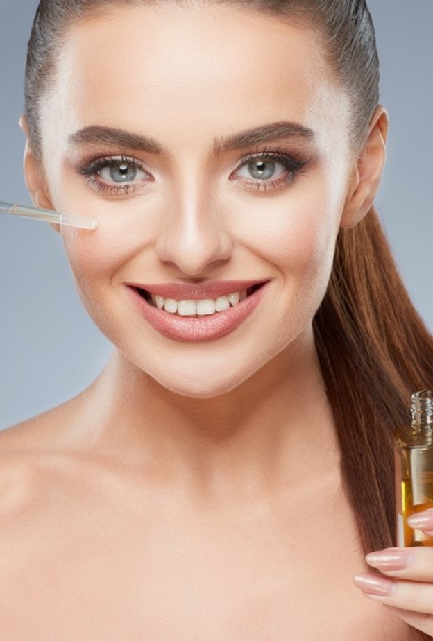  افضل زيوت طبيعية للبشرة الجافة في فصل الخريف