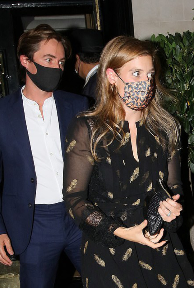 الأميرة بياتريس أنيقة بفستان أسود