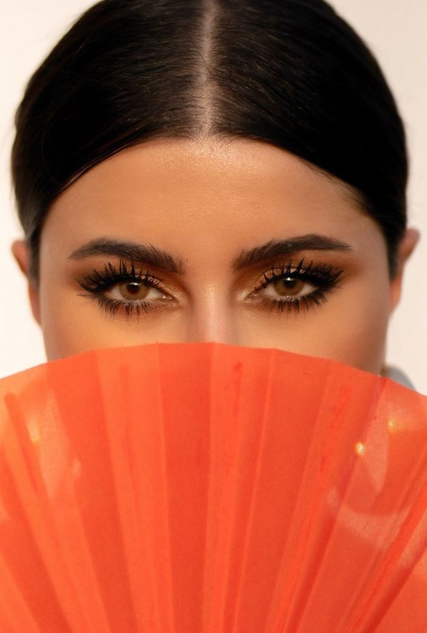 طريقة رسم مكياج للعيون اللوزية بأسلوب مينا الشيخلي