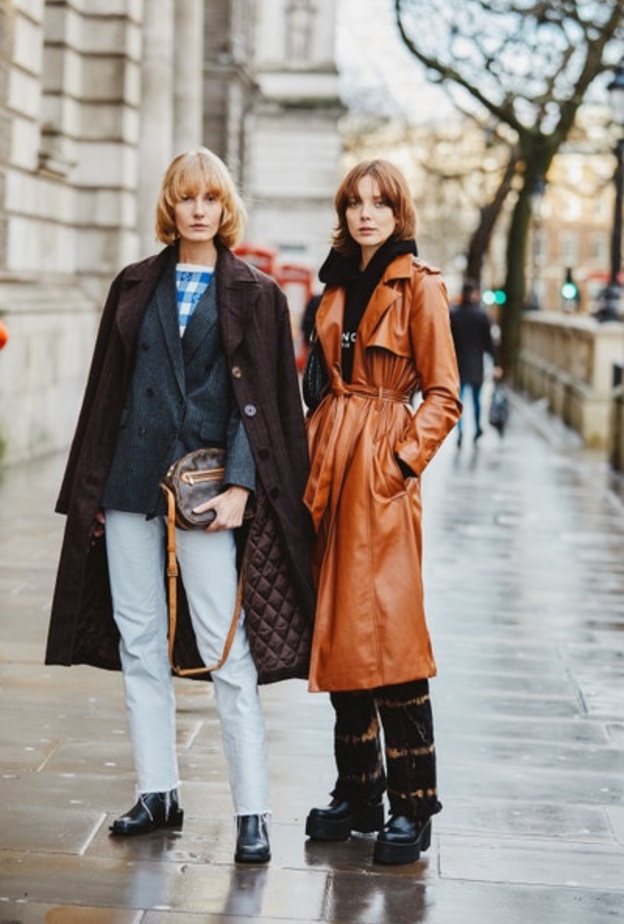 افكار تنسيق وارتداء معطف الترنش مستوحاة من ستايلات الستريت ستايل