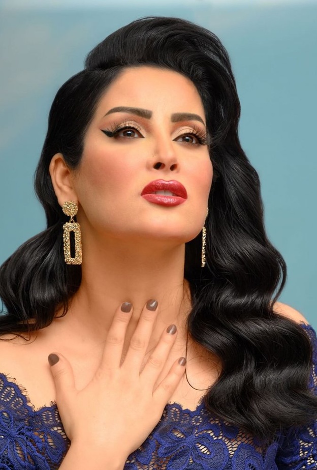 طريقة عمل مكياج ترابي للسهرات الخريفية على طريقة مروة محمد