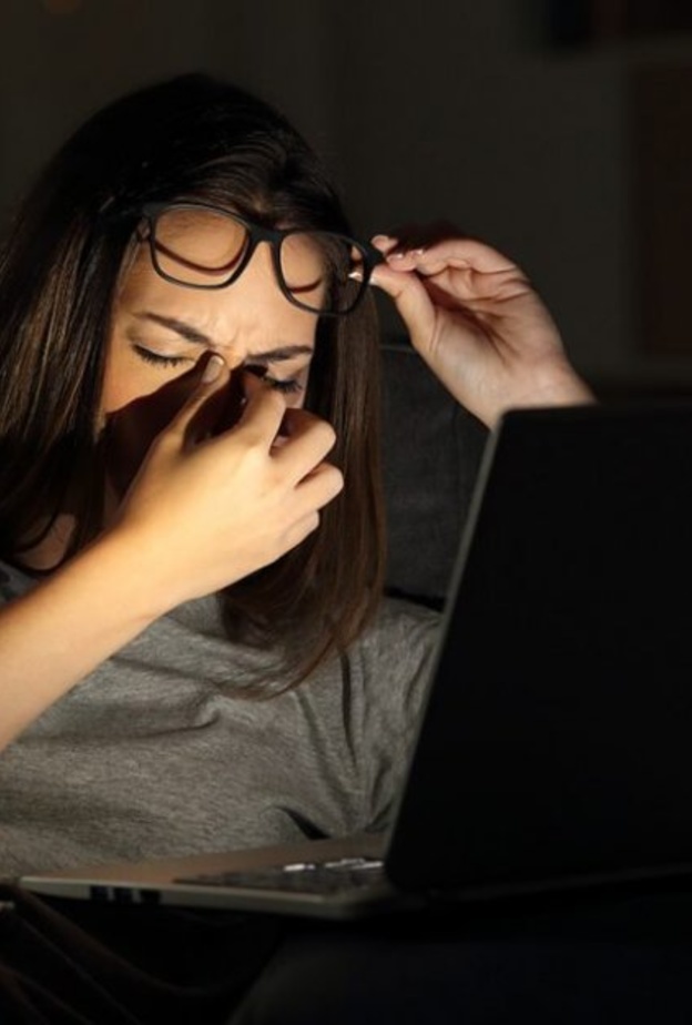 حافظ على نظافة عينيك ولا تلمسها بيديك إذا لم تغسلها بالصابون