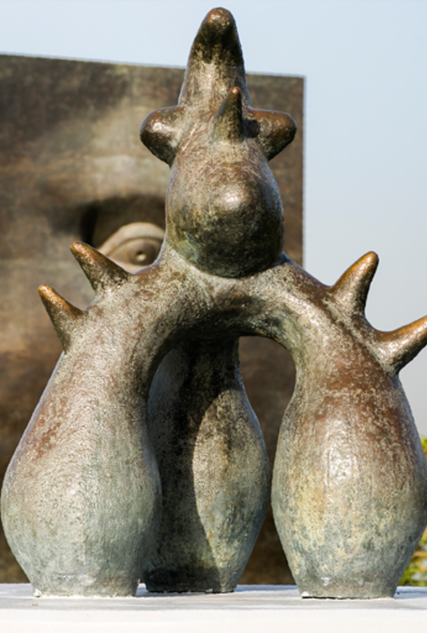 من الاعمال الفنية في المتحف المفتوح بجدة