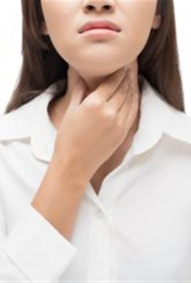  أسباب جفاف الحلق وعلاجه