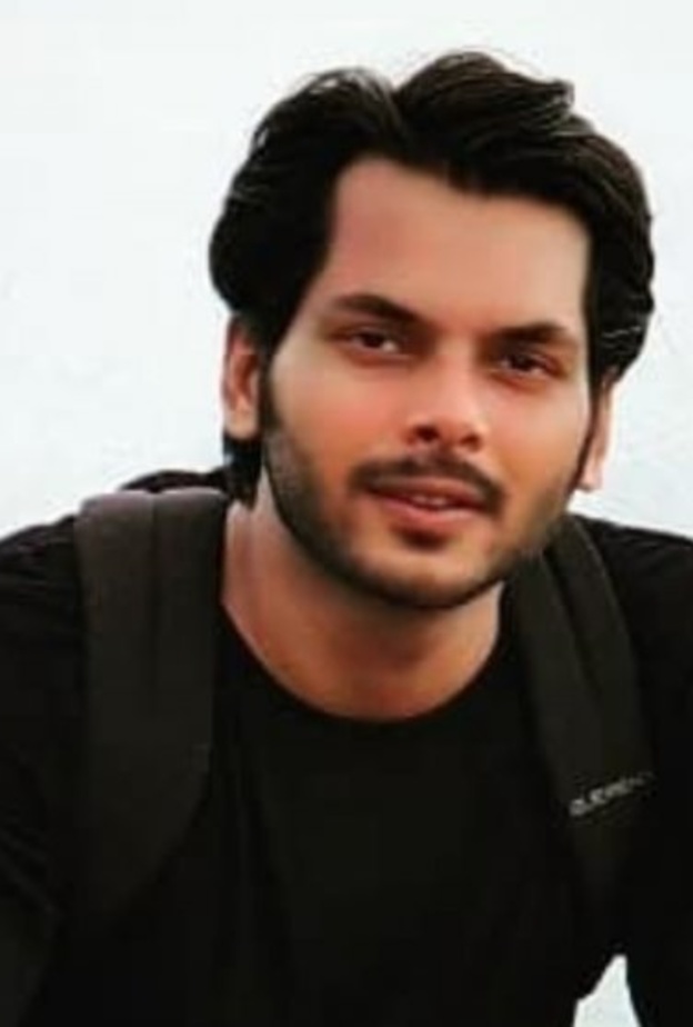 انتحار الممثل الهندي الواعد أكشات أوتكارش