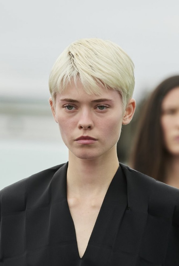  افكار قصات شعر ذكورية من دار Coperni