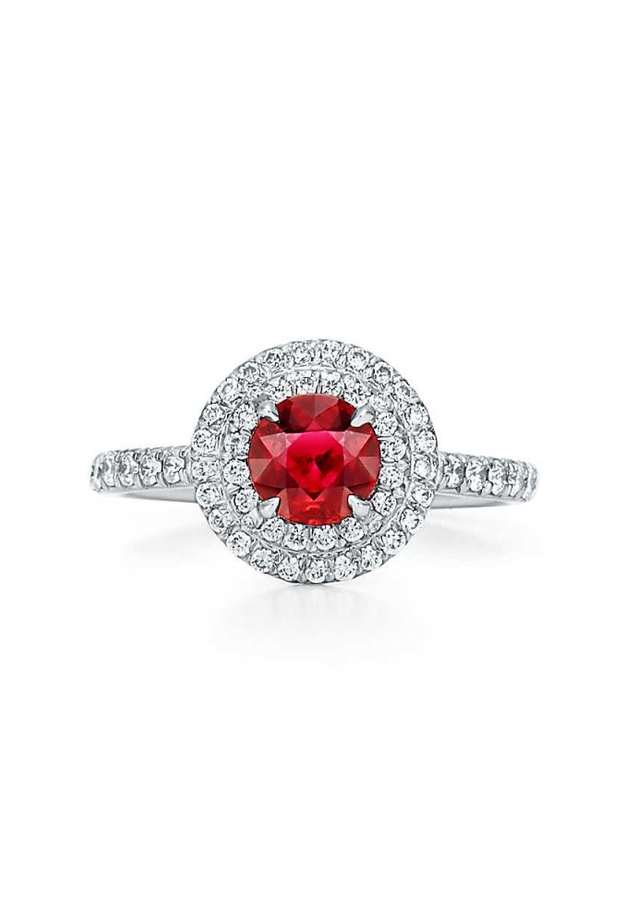 خواتم ذهب راقية مرصعة بحجر الروبي من دار Tiffany& Co