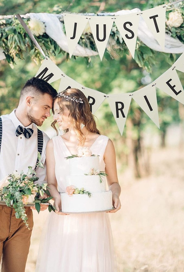 افكار كثيرة تناسب لافتات زفاف مرحة للخريف