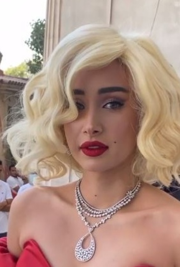 هنا الزاهد بإطلالة مارلين مونرو