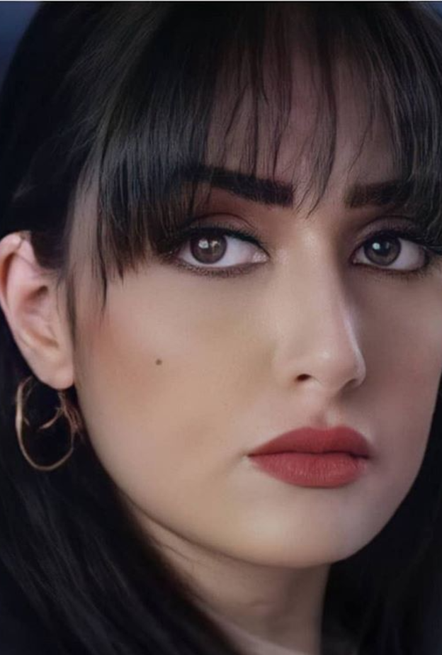 غادة عبد الرازق تثير الجدل بملامحها